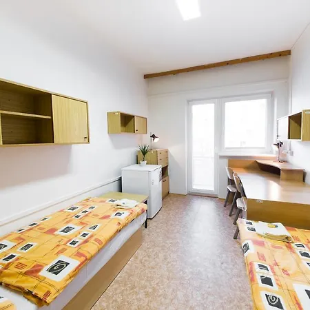 Vandrerhjem Gprooms - Listovy Koleje Brno